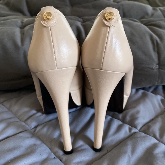 Stuart Weitzman quilted platform stiletto heels - Picture 5 of 6